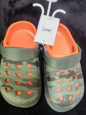 Kids Camo Crocstyle Slip-On with Orange Insole